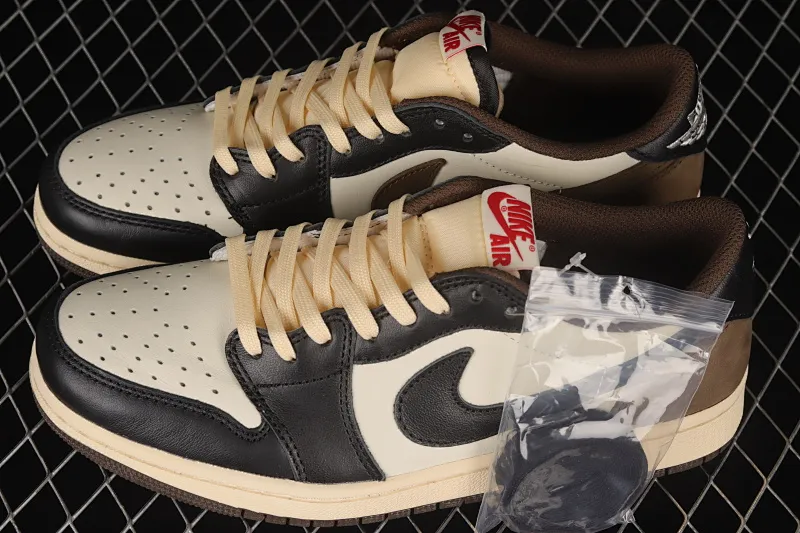 All categories Air Jordan Jordan series basketball shoes Air Jordan 1 Low Travis Scott x Air Jordan 1 Low "Dark Mocha" AJ1 Joe 1 small barb CQ4277-105